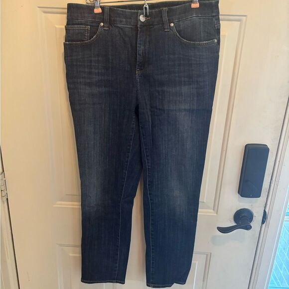 ChicosClassic Blue Women's Girlfriend Jeans size 1 or 8 regular - Picture 2 of 7